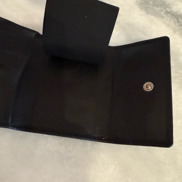 GUCCI Black Leather Key Case & Card Holder w/ silver hardware - Picture 6 of 13